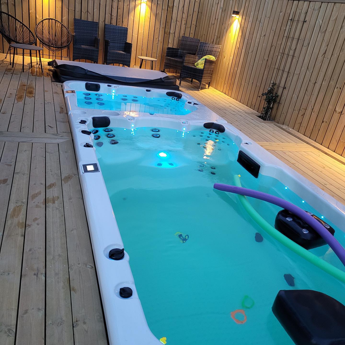 Плавательный спа-бассейн Lovia Spa ZR7807 🏊: купить в Москве по низкой  цене из наличия